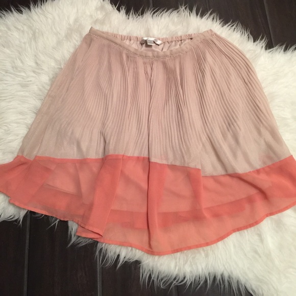 Lauren Conrad chiffon pleated coral tan skirt - Picture 2 of 6